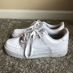 Nike Air Force One 1s nearly new white